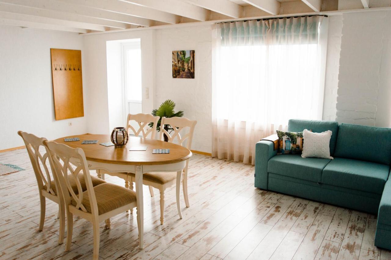 Seaside Apartments Roja Luaran gambar